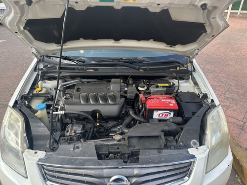 Nissan Sentra 2.0 Custom Cvt