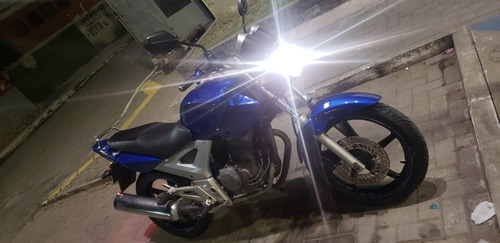 Imagem 1 de 6 de Honda Twister