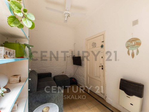 Venta Departamento Pasillo 3 Dormitorios En Arroyito