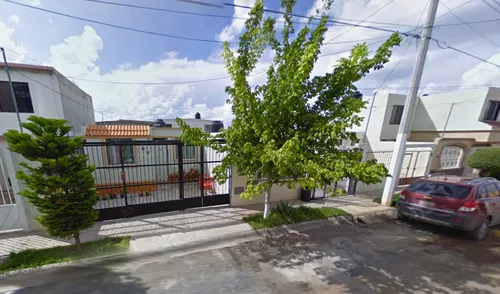 Sg- Casa En Remate Bancario En Ristra, Fracc Hacienda El Cortijo , Saltillo, Coahuila.