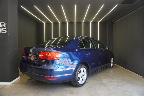 Volkswagen Vento 2.5 Luxury 170cv