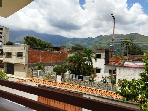 Imagen 7 de 14 de Casa De 2 Niveles 5 Habitaciones 4 Baños