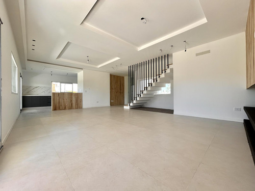 Venta Casa 4 Amb Ceibos A Estrenar