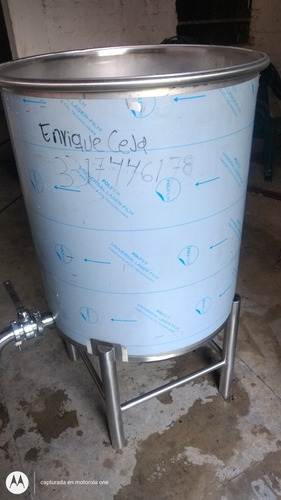 Tanque De Acero Inoxidable De 300 Litros (Usado)