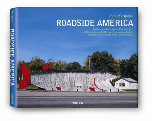 Roadside America, de Patton, Phil. Editora Paisagem Distribuidora de Livros Ltda., capa dura em inglês, 2010