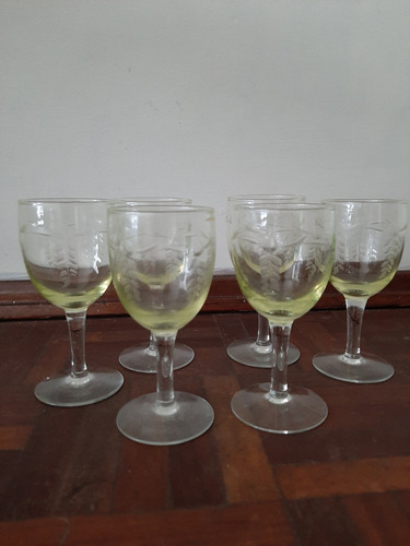 Copas Talladas De Licor Tono Verde X 6.  Impecables . 