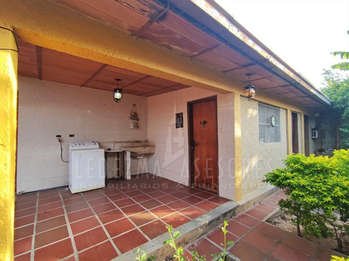 Imagen 13 de 14 de Ledezma Asesores Vende Casa-quinta, Cerca De La Av. Andrés Eloy Blanco, Ciudad Bolívar-venezuela