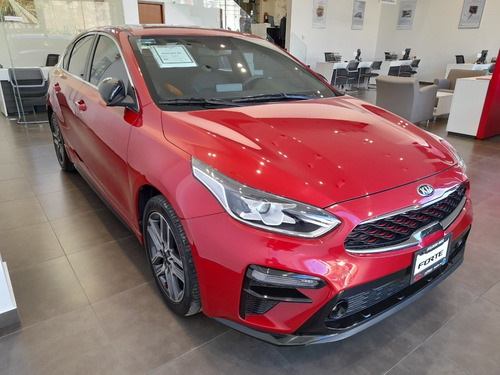 Imagen 2 de 9 de Forte Sedan Gt 2020