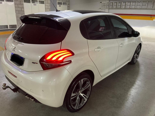 Imagen 3 de 6 de Peugeot 208 Gt