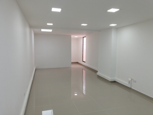 Oficina En Arriendo/venta En La Porciuncula. Cod V1029103