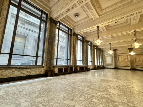 Oficina En Palacio De La Reconquista