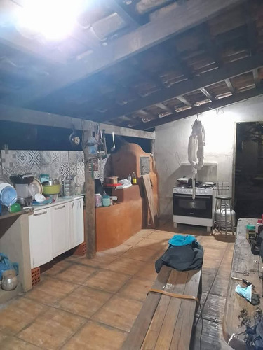 Chácara Com Casa De 2 Quartos E 2 Banheiros