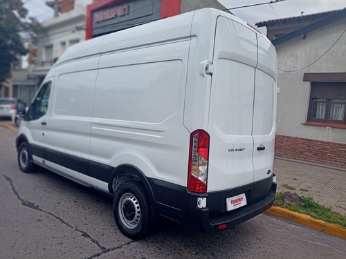 Imagen 3 de 11 de Ford Transit Largo Techo Alto