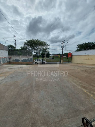 Imagen 5 de 16 de Pedro Castro Inmobiliaria Vende Galpón Avenida Paseo Caroni, Puerto Ordaz #@pedro_castroj #comercioindustrial #galponesenventa #inversion #somostuasesor