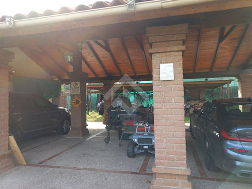 Parcela En Venta, Seis Dormitorios,los Laureles, Limache