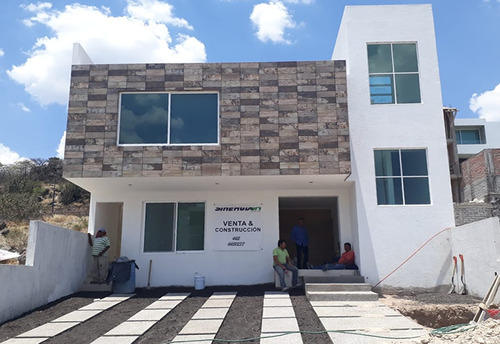 Estrena Residencia En Lomas De Juriquilla, Jardín, Roof Gard