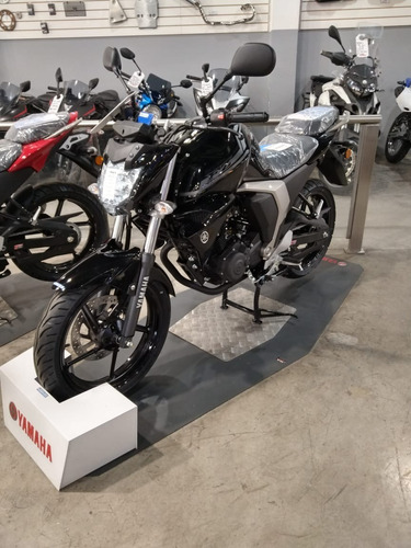 Imagen 3 de 5 de Yamaha Fz Fi 0km 2023 Mg Bikes