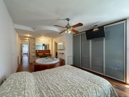 Imagen 26 de 30 de Departamento De 3 Dormitorios Con 2 Cocheras En Zona Río Y Amenities