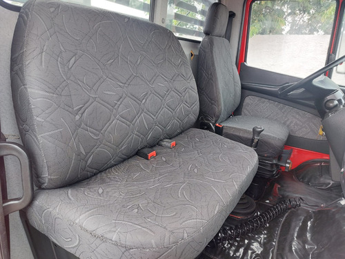 Mercedes Benz Mb Atron 1319 Ano 2014 Carroceria De Madeira