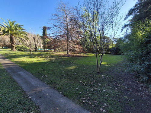 Venta Casa En Barrio Las Casuarinas Lujan - Ideal Proyecto Turistico
