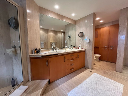 Imagen 18 de 23 de Venta Apartamento Dúplex 480 M2 4h+s/5b+s/5p Los Chorros