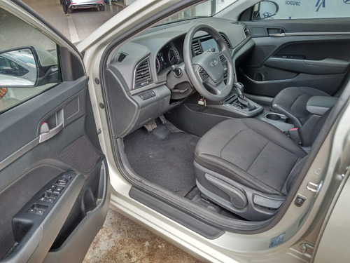 Imagen 5 de 9 de Hyundai Elantra 2018 2.0 Gls Premium At