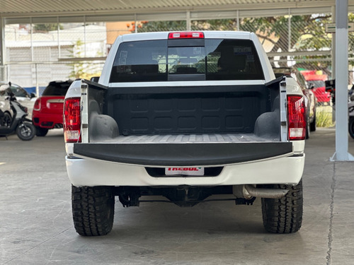 RAM Ram 5.7 Slt 2500 Trabajo 4x2 At