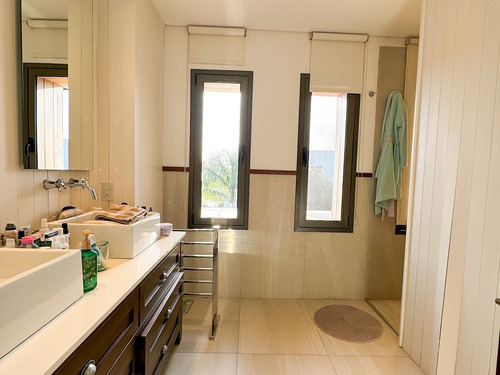 Venta Casa San Nicolas 4 Dormitorios En Suite