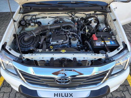 Toyota Hilux 2.7 SR 4X2 CD 16V FLEX 4P AUTOMÁTICO