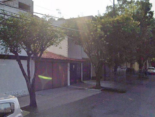 Casa En Venta En Alvaro Obregon, Cdmx. Sh05