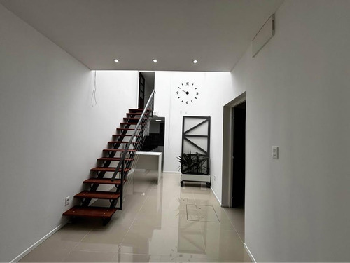 Vendo Casa 3 Dormitorios, En Excelente Zona Cerca De Nuevo Centro Shopping Y Antel Arena
