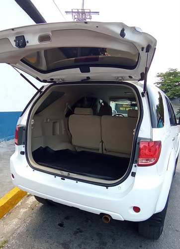 Imagen 6 de 10 de Toyota Fortuner Sr5