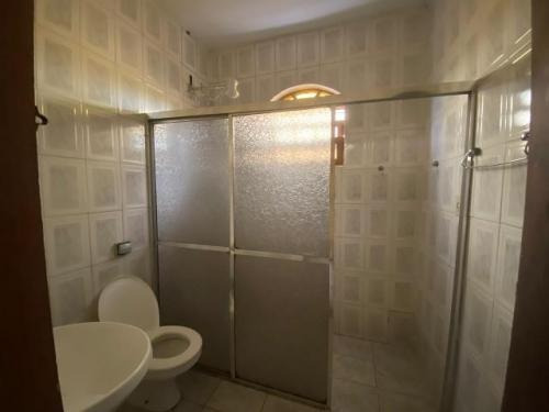 Imagem 6 de 14 de Casa Com Piscina E 3 Dormitórios Perto Da Praia!
