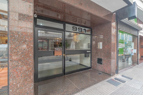 Departamento En Retiro, Monoambiente Con Baño Y Cocina Integrada, Apto Profesional! Reciclado!