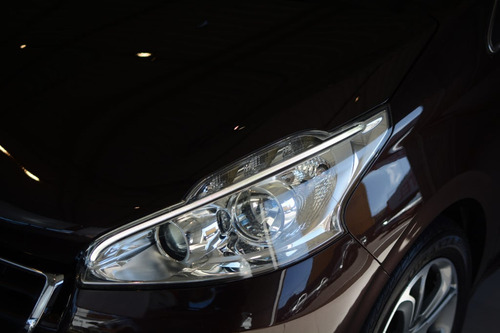 Peugeot 208 1.6 GRIFFE 16V FLEX 4P AUTOMÁTICO