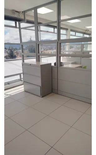 Oficina Amoblada En Arriendo, Sector Los Monjes, Excelente Ubicacion