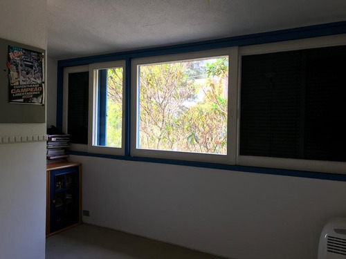 Casa 4 Dormitórios, Sendo 2 Suites, 4 Vagas, Lareira, Jardim, Piscina, No Jardim Guedala. - 10356