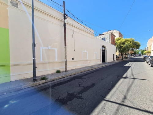 Imagen 2 de 25 de Galpón A Estrenar, B° Alberdi, A Metros De Av. Colón