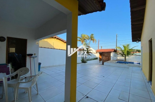 Imagem 3 de 7 de Casa Lote Inteiro, Lado Praia A 600 Metros Do Mar No Balneár