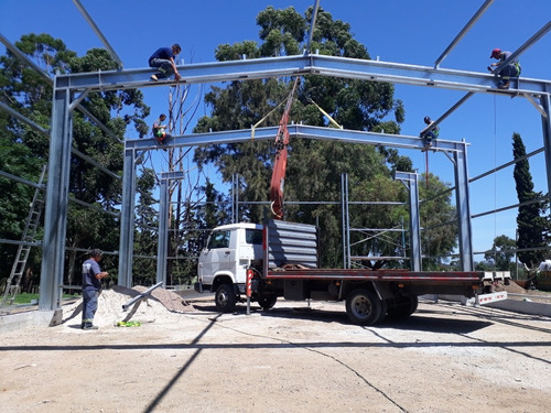 Imagen 2 de 5 de Camión Con Hidro Grua .
