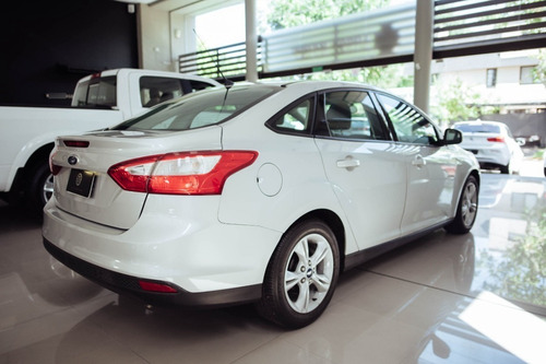 Imagen 8 de 8 de Ford Focus 4p 1.6l N Mt S