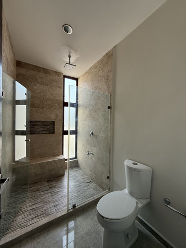 Casa De 4 Recámaras + Cuarto De Servicio, En Residencial Parque Natura En Cholul