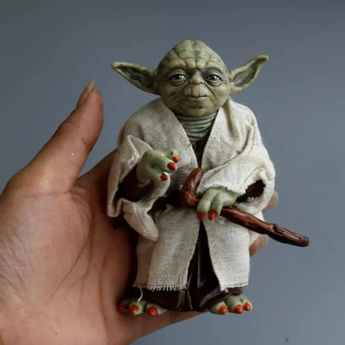 Figura Yoda Star Wars Disney Muñeco