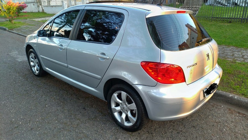 Peugeot 307 1.6 Presence Pack Flex 5p