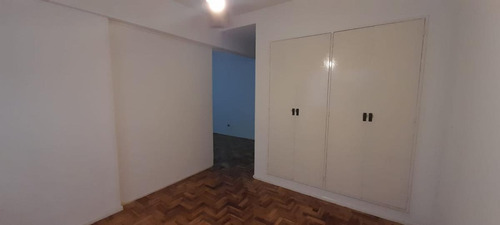 Imagen 2 de 9 de Boulogne Sur Mer 800 / Departamento En Venta / Dos Ambientes / Balvanera