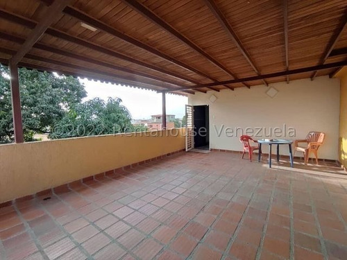 Imagen 19 de 21 de Preciosa Casa En Venta Urbanismo Privado Las Amazonas, Santa Rita 22-27838 Hc