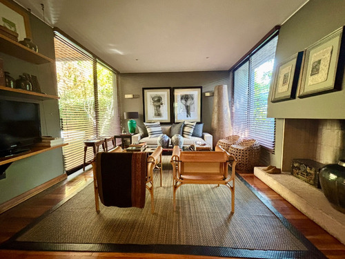 Exclusiva Casa Bdo Larrain, Un Piso, Mediterranea 6d