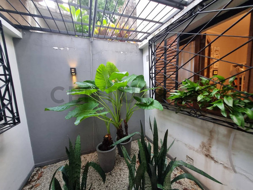 Casa 4 Dorm. / 8 Ambientes Viamonte Al 1000