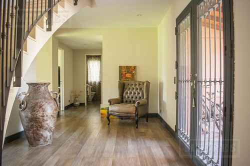 Casa De 550 Mts En Venta En Ayres De Pilar