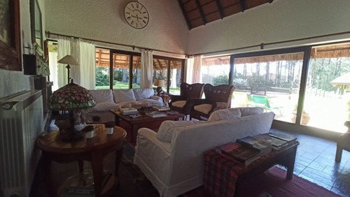 Quinta En Venta De 6 Dormitorios En Punta Ballena